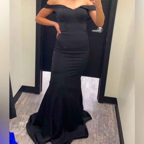 Women’s May Queen Maxi Prom Dress - Picture 6 of 6